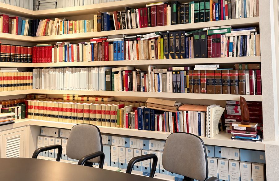 Sala de reuniones del despacho Sanz de Bremond Abogados en Madrid